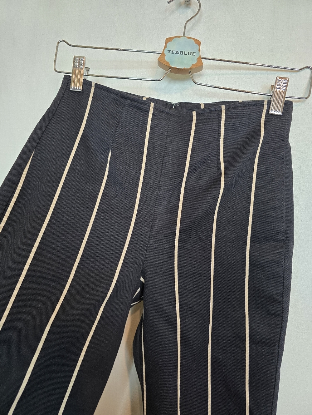 Reformation Marlon Pant Striped Cream And Black 2P - Picture 8 of 13